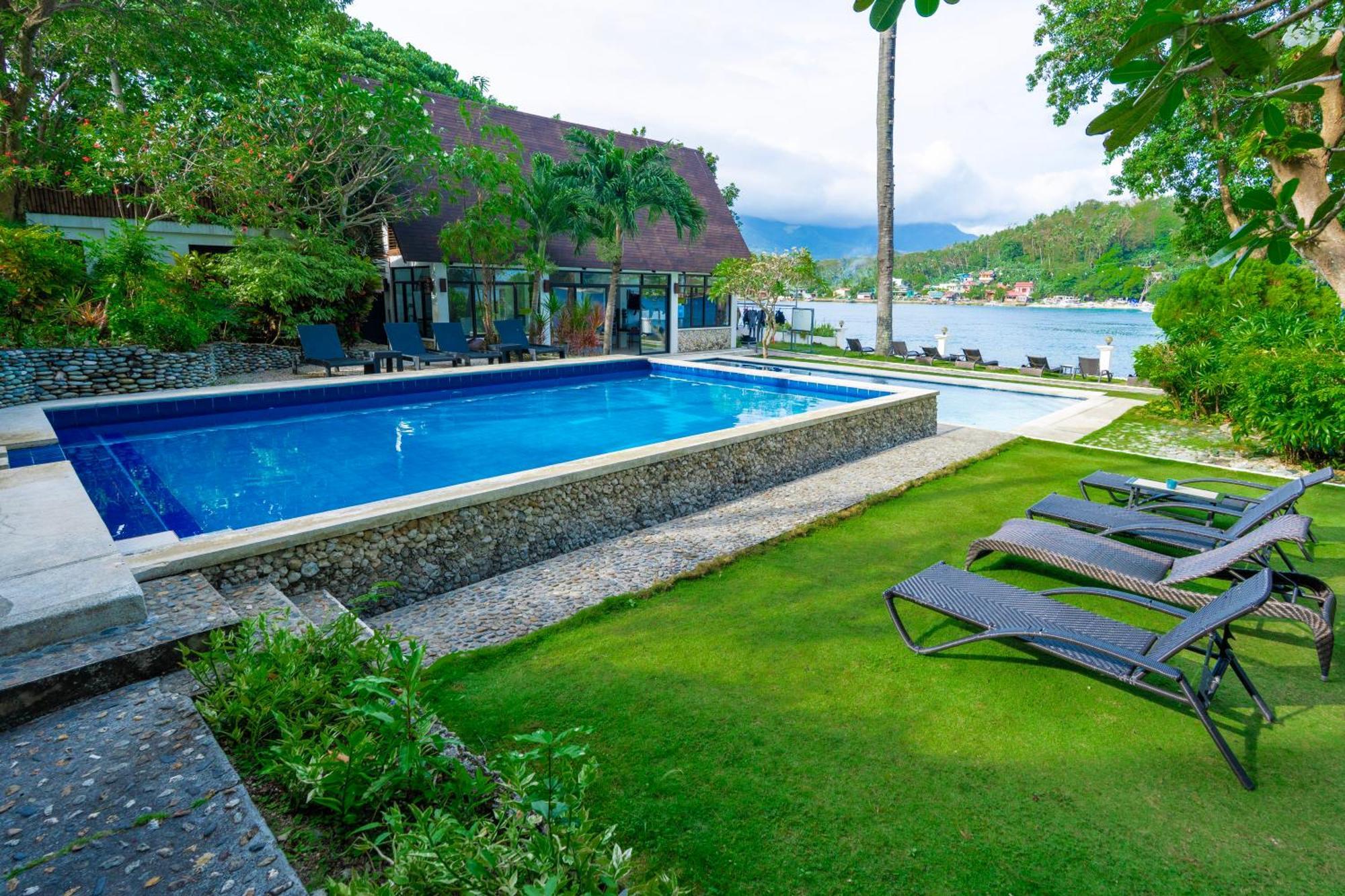 Casalay Boutique Villas & Dive Puerto Galera Esterno foto